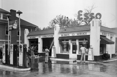 N_53_15_7646 Blowes Service Station 1948